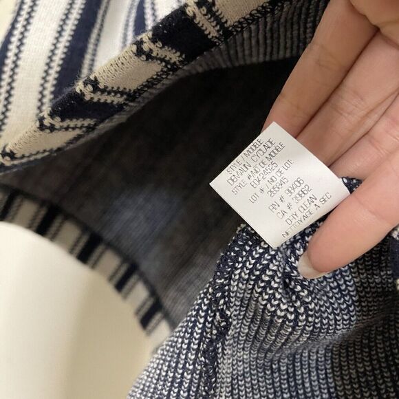 THEORY navy white knitted striped sleeveless tank top size medium - Picture 3 of 5